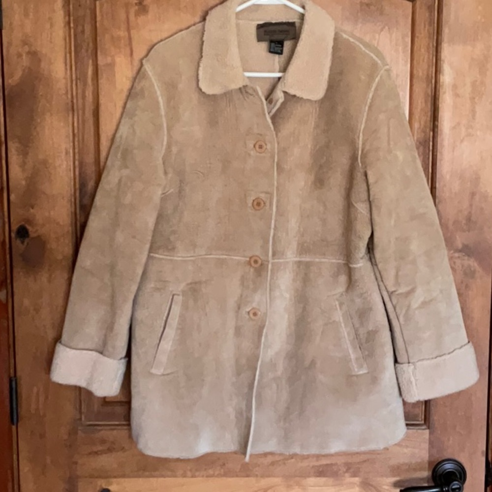 Brandon Thomas leather, faux sherling coat.  Light tan.  Size L.